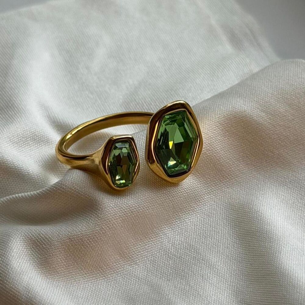 Vintage Style Gold Stainless Steel Green Zircon Bypass Ring + Jewelry Pouch